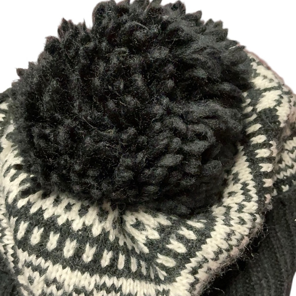 Fair Isle Knit Pom-Pom Beanie - Picture 4 of 6